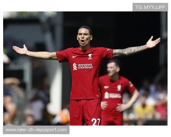 利物浦努涅斯背身做球后劲射破门